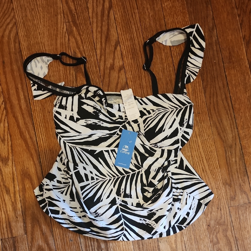 Cupshe Black and White Tropical Print Blouse
